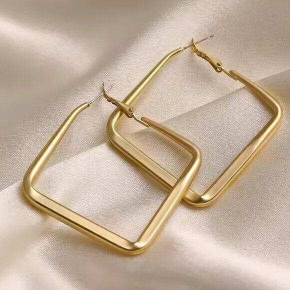 14K Gold filled hoop earrings - Picture 4 of 4